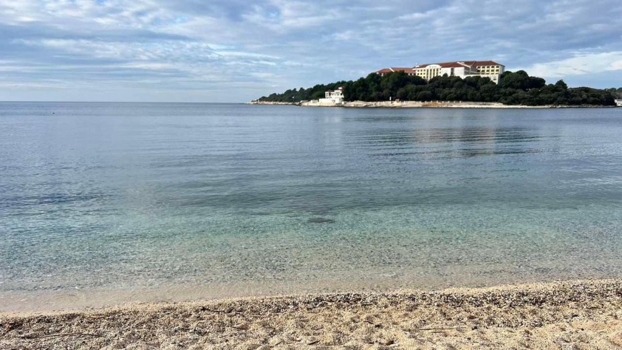 Villa Claudia Beach Apartment Premantura Luaran gambar