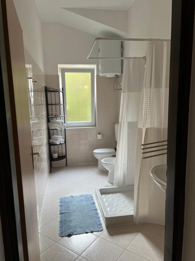 Villa Claudia Beach Apartment Premantura Luaran gambar